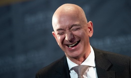 Tỉ phú Jeff Bezos, CEO của Amazon và hiện đang là người giàu nhất thế giới. Ảnh: AFP