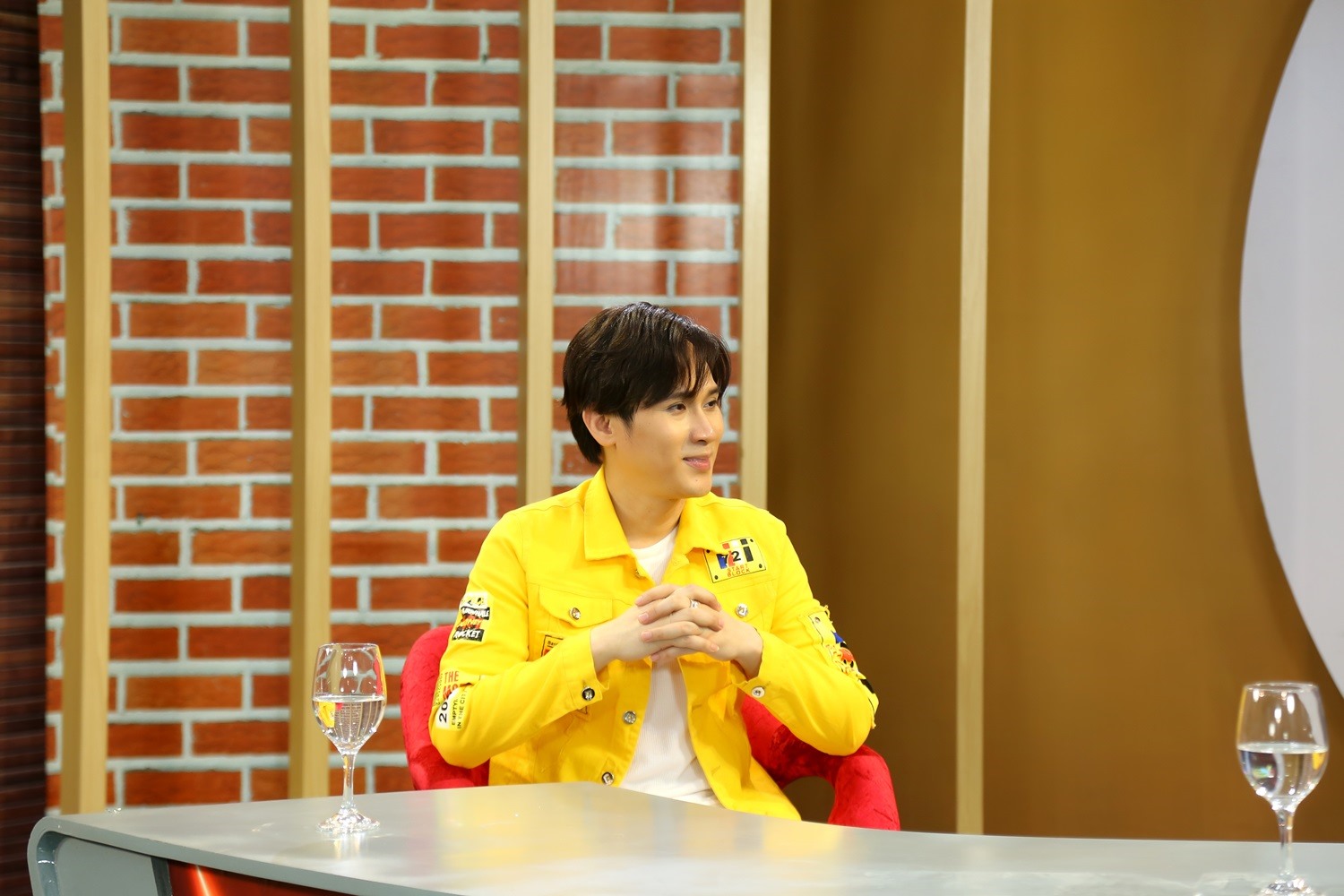 Nam ca sĩ tiết lộ tình hình kinh doanh hiện tại đang thua lỗ sau dịch COVID-19. Ảnh: NSCC