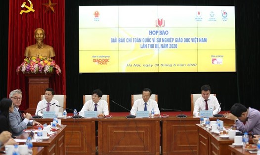 Họp báo về Giải báo chí toàn quốc "Vì sự nghiệp giáo dục Việt Nam" năm 2020.