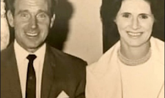 Vợ chồng cụ John và Marjorie Wilson chụp cùng nhau năm 1976. Ảnh: Daily Mail.