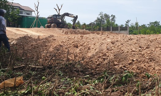Diện tích đất khoảng 100m2 thuộc quản lý của nhà nước bị thay đổi hiện trạng tại thôn An Giạ. Ảnh: Hưng Thơ.