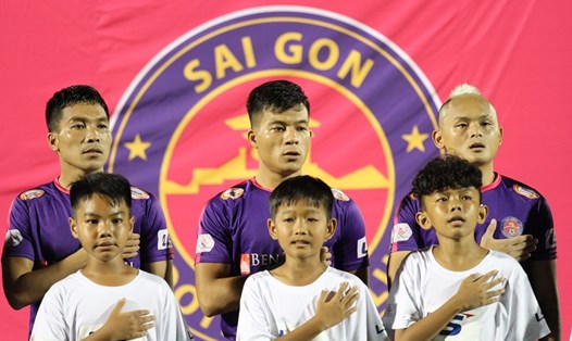 Huỳnh Tấn Tài (giữa), một trong 4 cầu thủ Sài Gòn được ông Vũ Tiến Thành giới thiệu lên tuyển Việt Nam. Ảnh: Đăng Văn.