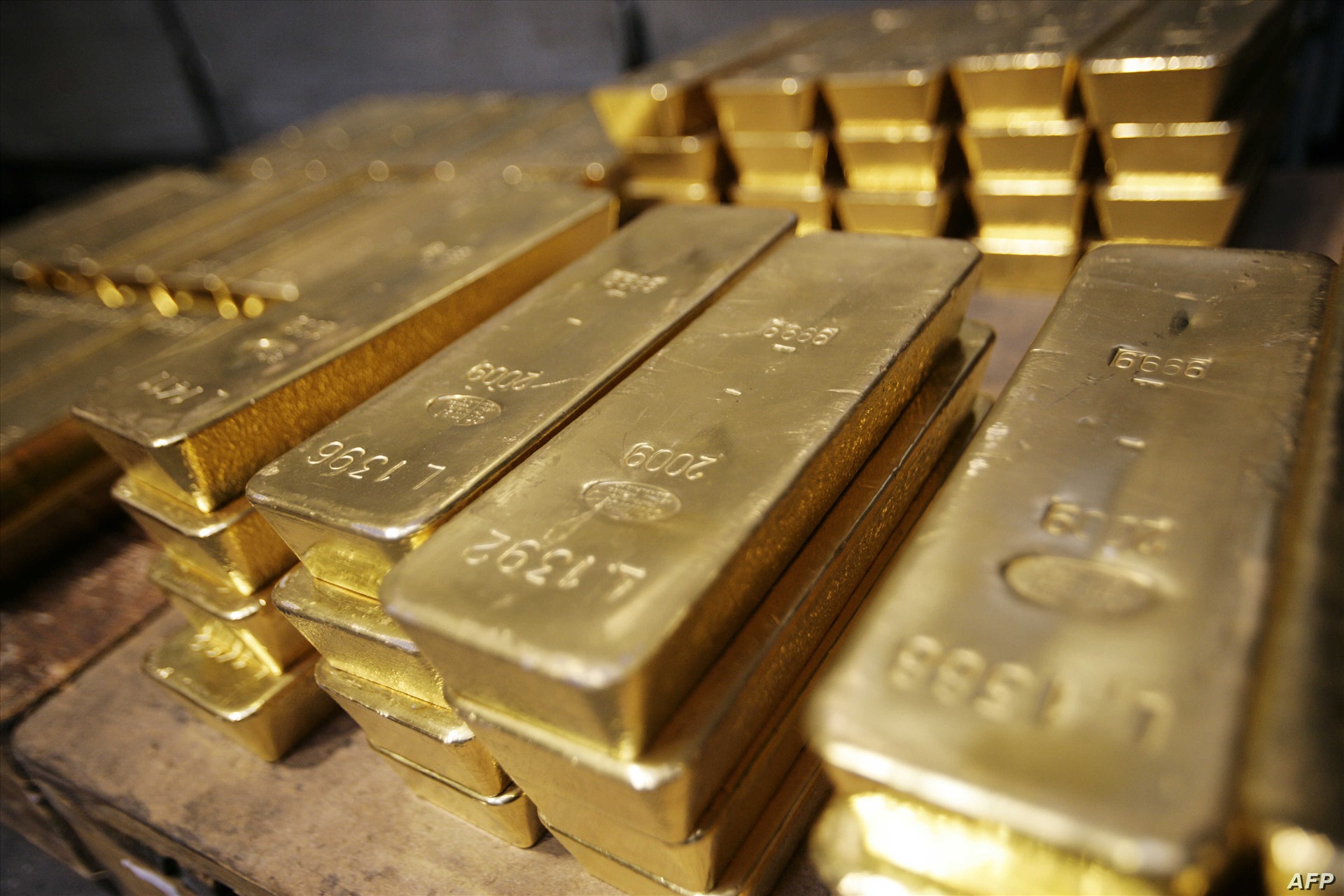 Dự trữ vàng chính thức của Trung Quốc là 1.948 tấn. Ảnh: AFP