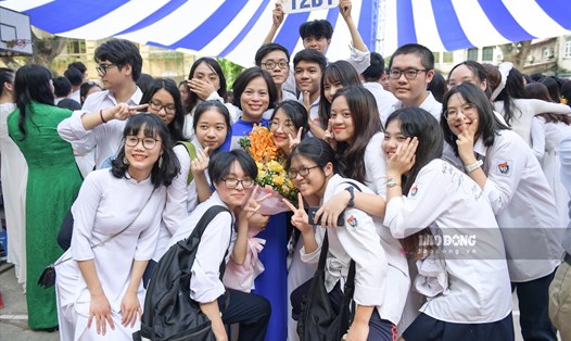 Nhiều trường học ở Hà Nội đã tổ chức lễ bế giảng năm học 2019-2020, cho học sinh nghỉ hè từ đầu tuần này. Ảnh: Sơn Tùng