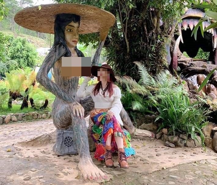 Một bức tượng có hình thái phản cảm ở khu du lịch Quỷ Núi, huyện Lạc Dương, Lâm Đồng. Ảnh Thanh Hải