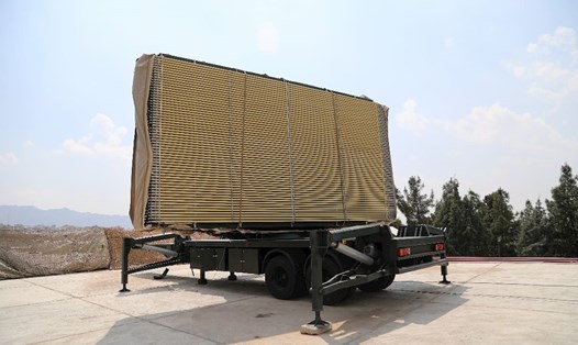 Monitor, một trong những hệ thống radar mới nhất của Iran, có tầm hoạt động 400km. Ảnh: Almasdar News