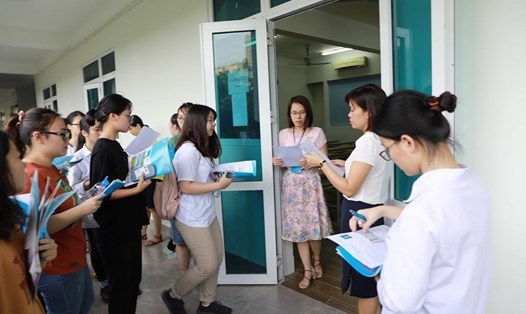 Sáng 16.7, gần 89.000 thí sinh dự thi vào lớp 10 THPT công lập năm học 2020 - 2021 của Hà Nội sẽ làm thủ tục dự thi. Ảnh: Hải Nguyễn