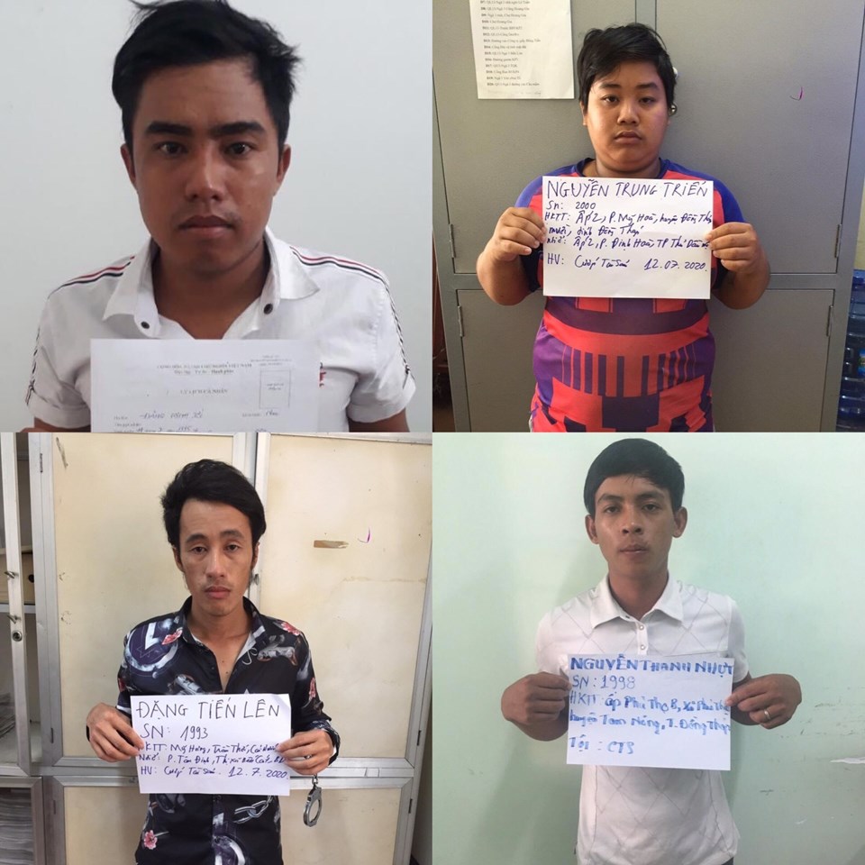 Bốn đối tượng đã đánh đôi nam nữ và cướp xe máy bị công an bắt giữ. Ảnh: Đình Trọng Bốn đối tượng đã đánh đôi nam nữ và cướp xe máy bị công an bắt giữ. Ảnh: Đình Trọng
