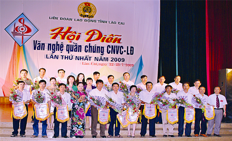 Tổ chức công đoàn quan tâm nâng cao đời sống văn hoá tinh thần cho người lao động.