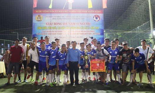 Công đoàn ngành Xây dựng tỉnh Quảng Nam đoạt chức vô địch bóng đá nam (5 người). Ảnh: Thanh Chung