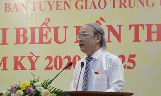 Ông Võ Văn Phuông - Bí thư Đảng ủy khóa III, Phó Trưởng ban Thường trực Ban Tuyên giáo Trung ương phát biểu khai mạc Đại hội. Ảnh PV