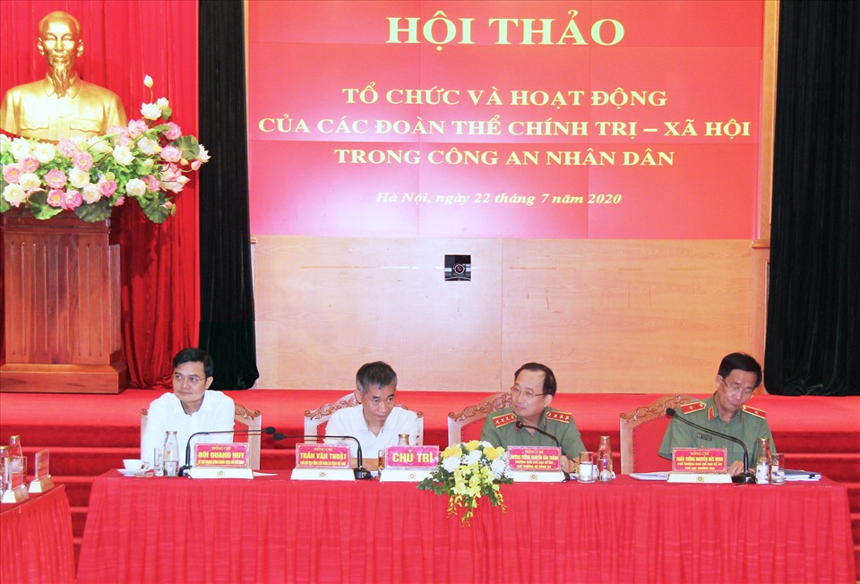 Xây dựng các đoàn thể chính trị - xã hội trong CAND vững mạnh. Ảnh: Xuân Trường