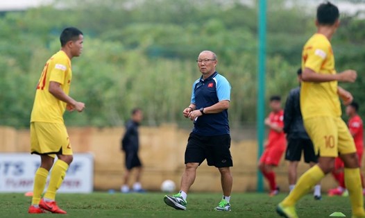 Huấn luyện viên Park Hang-seo và các cầu thủ quyết tâm bảo vệ Huy chương Vàng SEA Games. Ảnh: VFF