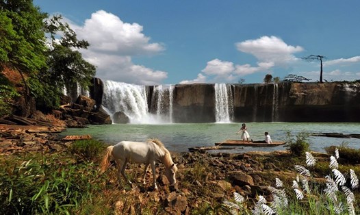 ĐRAY NUR - Đệ nhất thác ở Tây Nguyên. Ảnh: Đ.B.T