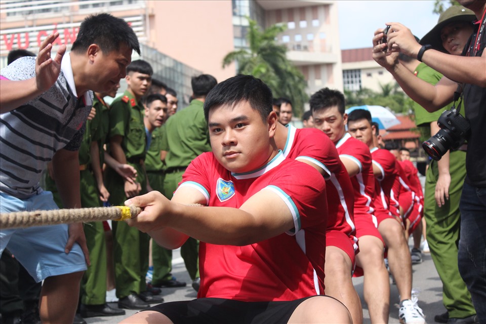 Hội thao công nhân lao động trong CAND lần thứ XII, năm 2020 (Khu vực phía Bắc) đã chính thức khai mạc. Ảnh: Tú Quỳnh