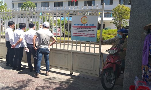 Một bệnh viện tại Đà Nẵng bị phong toả sau khi  xuất hiện 1 ca mắc COVID-19. Ảnh: Nguyễn Hồng