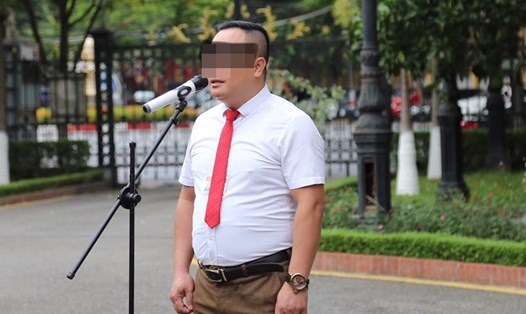 Chuyên viên UBND TP Hải Phòng Nguyễn Đình Biên vừa cơ quan công an bị bắt giam. Ảnh: CTV