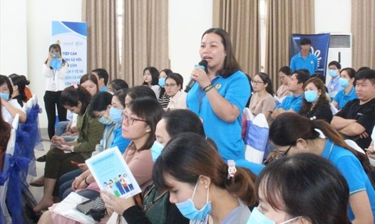 Công nhân Bình Dương tham dự diện đàn “Chế độ an sinh xã hội liên quan đến sức khỏe lao động nữ”. Ảnh: Dương Bình