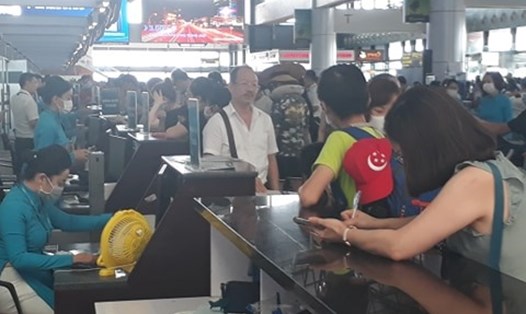 Các hãng hàng không sẽ hoãn đổi vé bay cho khách đi/đến Đà Nẵng. Ảnh minh hoạ ĐT