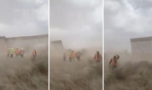 Một đoạn tường biên giới Mỹ-Mexico bị đổ sập trong bão Hana. Ảnh: Twitter