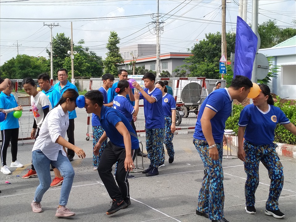 Tưng bừng hội thao giao lưu giữa CNVCLĐ tỉnh Long An và lực lượng vũ trang. Ảnh: K.Q