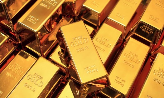 Giá vàng tăng lên mức cao kỷ lục 1.943 USD/ounce trong ngày 27.7. Ảnh: Shutterstock
