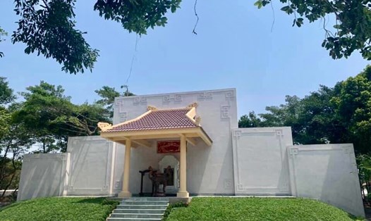 Di tích Trạm phẫu Trung đoàn 4, Quân khu Trị Thiên đã được xây dựng để tưởng niệm đồng bào và chiến sĩ hy sinh cho cuộc Kháng chiến chống Mỹ cứu nước. Ảnh Khắc Minh.
