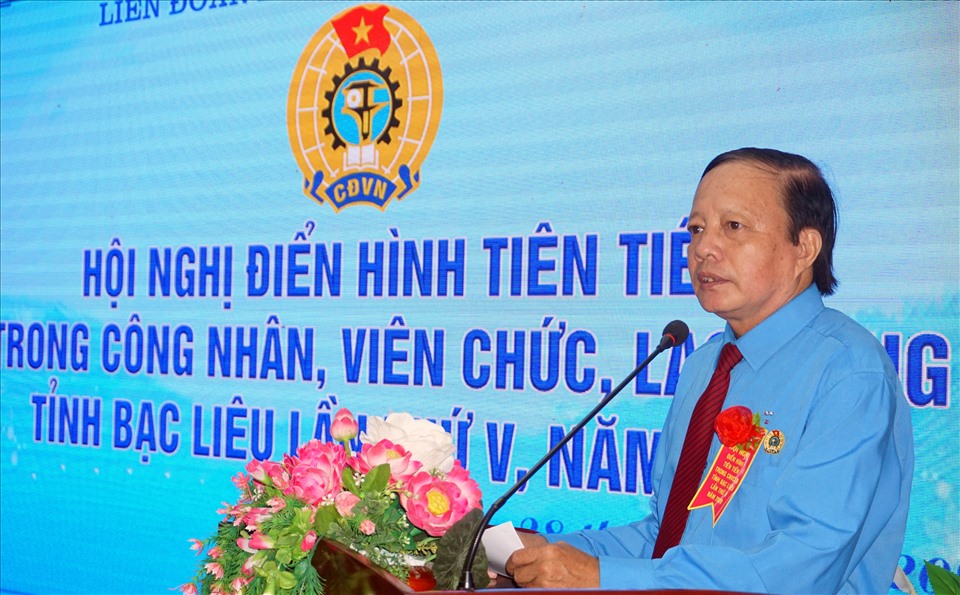 Chủ tịch LĐLĐ Bạc Liêu Nguyễn Văn Khanh chính thức phát động phong trào thi đua (ảnh Nhật Hồ)