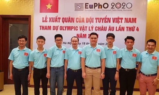 Đội tuyển Việt Nam tham dự kì thi Olympic Vật lý Châu Âu năm 2020. Ảnh: Chính phủ
