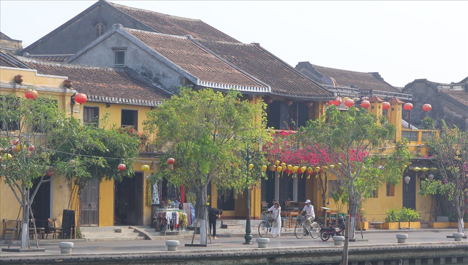 Hội An tạm dừng nhiều hoạt động kinh doanh. Ảnh: Thanh Chung