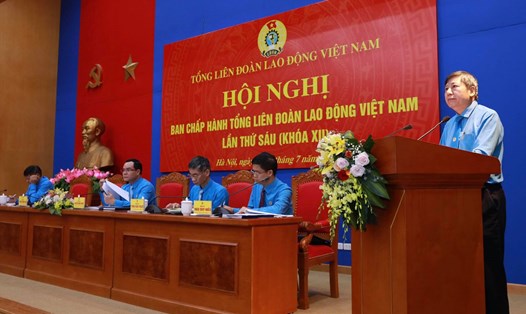 Phó Chủ tịch Thường trực Tổng LĐLĐVN Trần Thanh Hải phát biểu tại Hội nghị. Ảnh: Hải Nguyễn