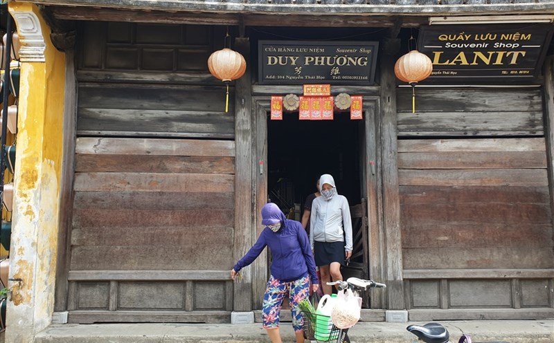 Phố cổ Hội An trước giờ thực hiện cách ly xã hội toàn thành phố. Ảnh: Thanh Chung