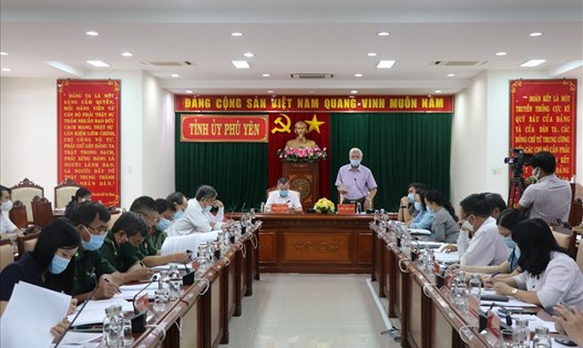 Tỉnh ủy Phú Yên họp khẩn về phòng chống dịch COVID-19. Ảnh: Nhã Uyên