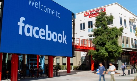 Biển hiệu tại khuôn viên trụ sở công ty của Facebook ở Menlo Park, California, Mỹ. Ảnh: AFP.