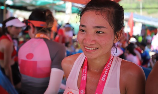 Nguyễn Thị Oanh năm thứ 4 liên tiếp vô địch cự ly 5km nữ tuyển. Ảnh: Đăng Huỳnh