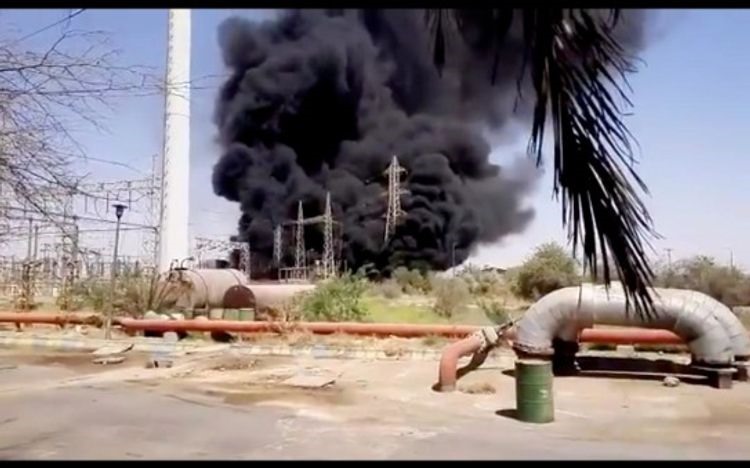 Hiện trường vụ cháy nhà máy điện Iran. Ảnh: APA