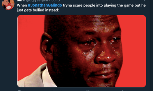 Ảnh chế từ tài khoản trên Twitter: Khi Jonathan Galindo cố đe doạ mọi người phải chơi trò chơi, nhưng lại bị mọi người bắt nạt. Ảnh: Janl