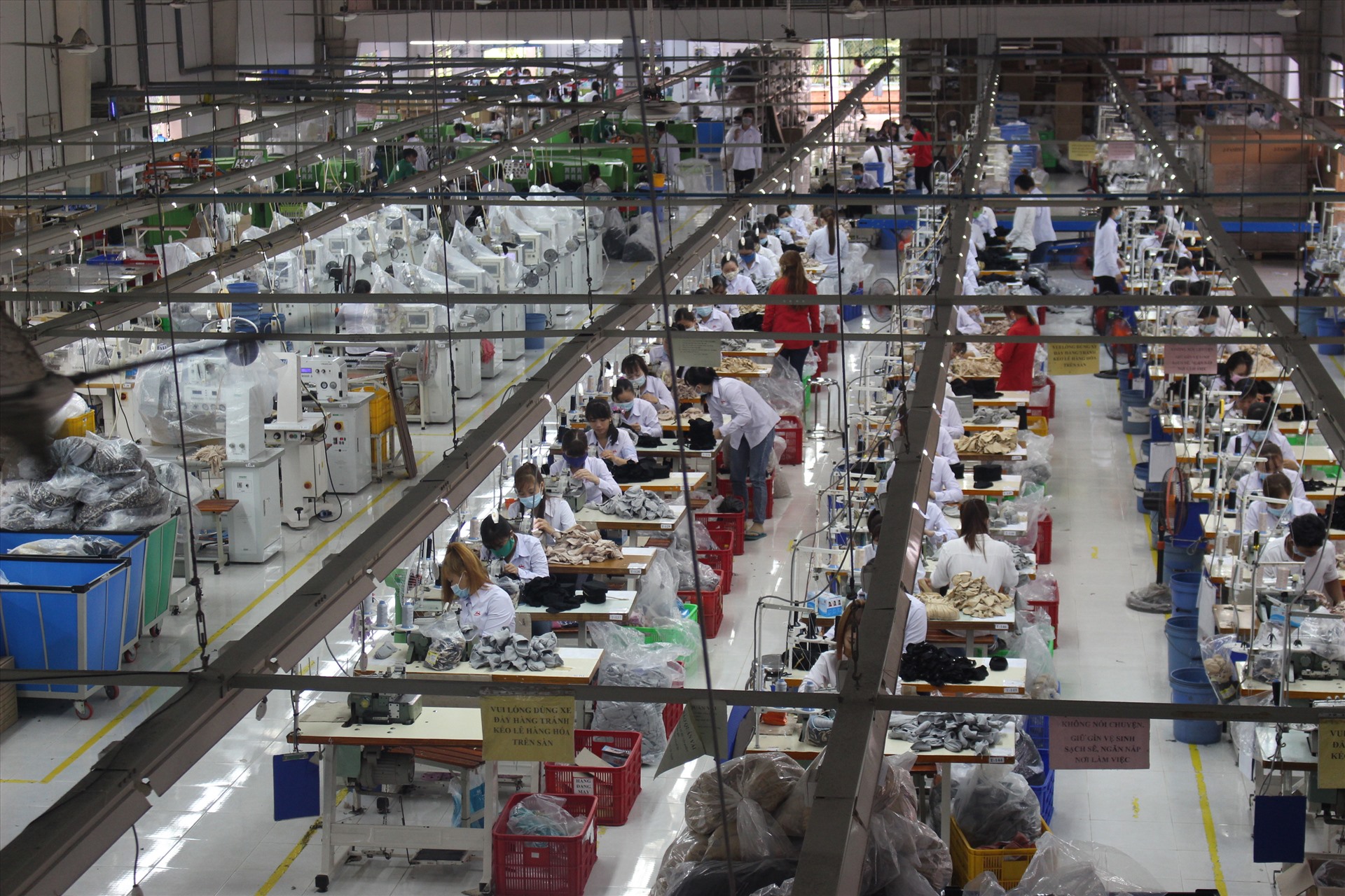 Không ít doanh nghiệp trong tỉnh Tiền Giang giữ ổn định sản xuất trước dịch bệnh Covid-19. Ảnh: K.Q