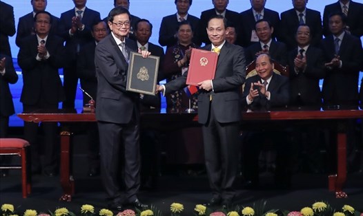 Hai Chủ tịch Ủy ban liên hợp phân giới cắm mốc Việt Nam - Campuchia tại Hội nghị tổng kết công tác phân giới cắm mốc biên giới trên đất liền Việt Nam – Campuchia 2006-2019 ở Hà Nội tháng 10.2019. Ảnh: Sơn Tùng.