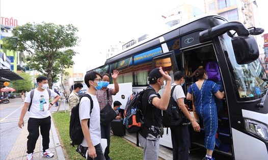 Hơn 44.274 lao động trong ngành du lịch, dịch vụ ở Đà Nẵng bị mất việc do dịch COVID-19 tái phát. Ảnh: Thùy Trang