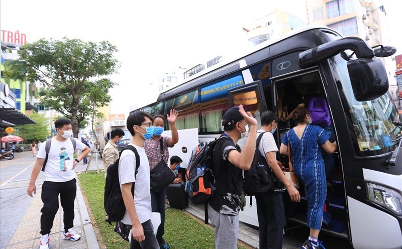 Hơn 44.274 lao động trong ngành du lịch, dịch vụ ở Đà Nẵng bị mất việc do dịch COVID-19 tái phát. Ảnh: Thùy Trang