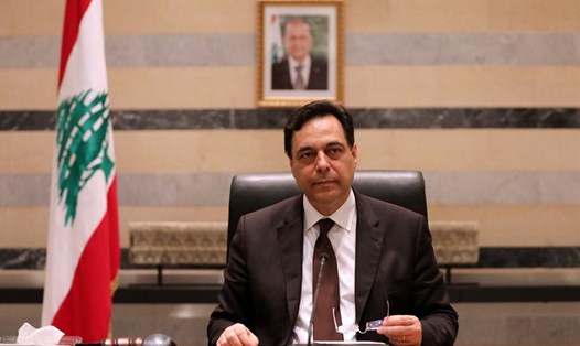 Thủ tướng Lebanon Hassan Diab tuyên bố chính phủ từ chức tối 10.8. Ảnh: Reuters.