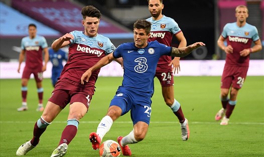 Declan Rice (trái) là mục tiêu mà Chelsea theo đuổi. Ảnh: Getty Images