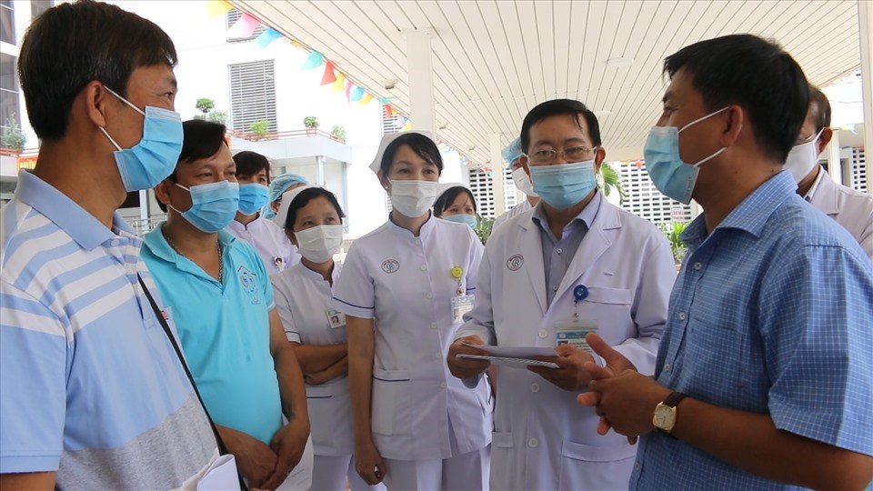 Đội phản ứng nhanh số 7 của Bệnh viện Chợ Rẫy lên đường chi viện Đà Nẵng. Ảnh: Bệnh viện cung cấp