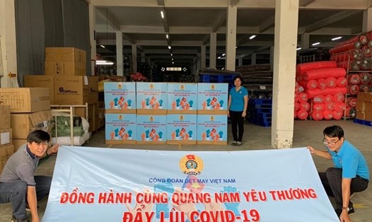 Công đoàn Dệt may Việt Nam đồng hành cùng Quảng Nam đẩy lùi COVID-19. Ảnh: CĐ DMVN