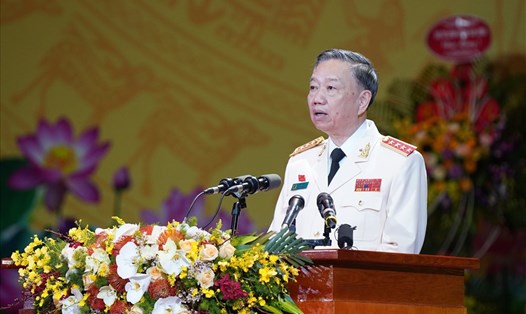 Bộ trưởng Công an - Đại tướng Tô Lâm phát biểu tại Lễ kỷ niệm 75 ngày truyền thống lực lượng Công an nhân dân và 15 năm Ngày hội toàn dân bảo vệ an ninh Tổ quốc. Ảnh: Việt Trung.