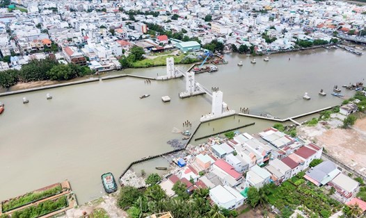 Cống ngăn triều Phú Xuân là một trong 6 cống ngăn triều của dự án chống ngập 10.000 tỉ đồng.  Ảnh: Minh Quân
