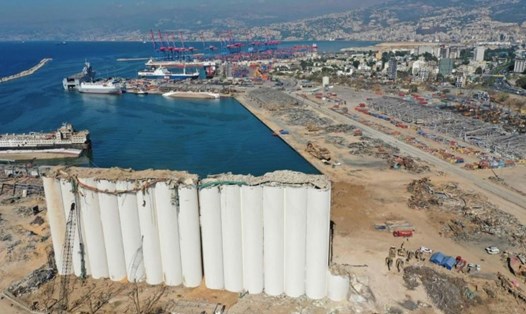 Cảnh sát đang điều tra nguyên nhân đã gây nổ 2.750 tấn amoni nitrat tại cảng Beirut, Lebanon. Ảnh: AFP