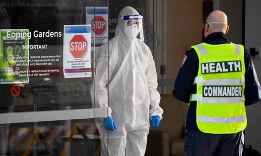 Kiểm soát y tế tại một trung tâm dưỡng lão ở Melbourne, bang Victoria, ngày 29.7.2020. Ảnh: AFP