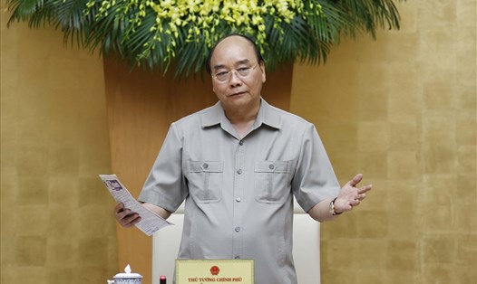 Thủ tướng Nguyễn Xuân Phúc phát biểu kết luận Cuộc họp trực tuyến của Thường trực Chính phủ với các tỉnh, thành phố về phòng chống dịch COVID-19 chiều 2.8. 
Ảnh: TTXVN